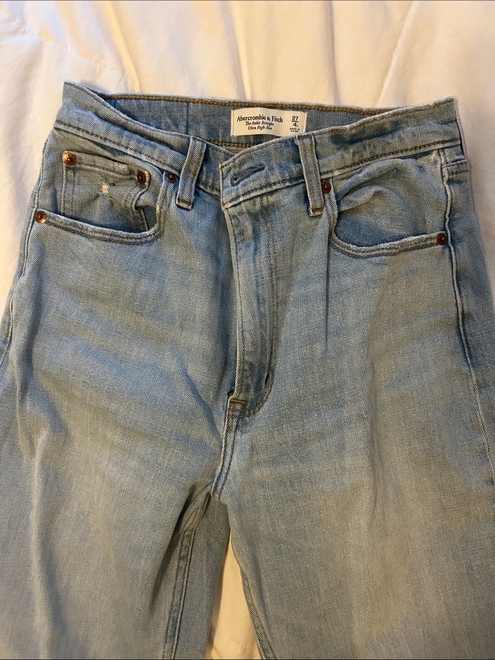 MOVING SALE Abercrombie & Fitch Light Wash ankle straight high rise jeans